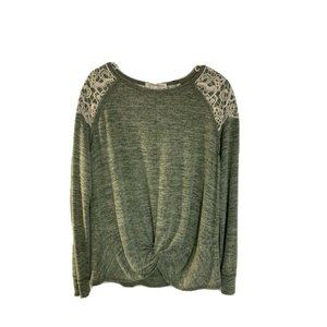 Green blouse with twist in front and lace shoulders soft casual 3/4 sleeve